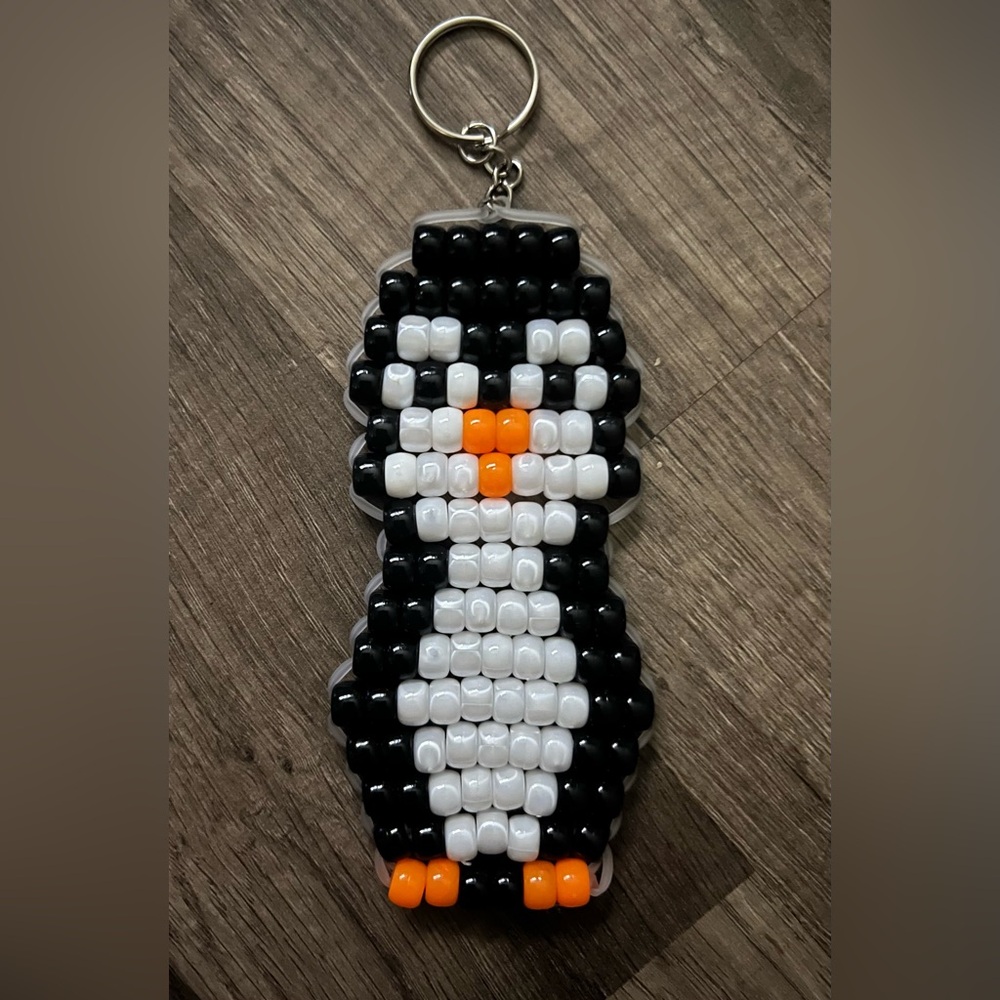 Pony bead penguin keychain